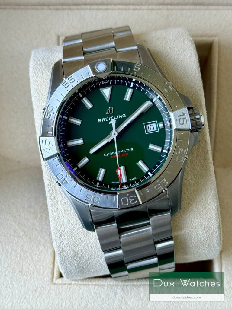 Breitling Avenger ref A17328 DR01105