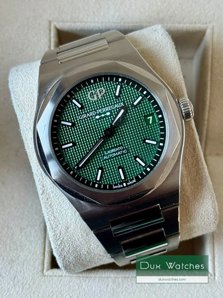 Girard Perregaux Laureato ref 81010-11-3153-1CM Dux Watches DR01808